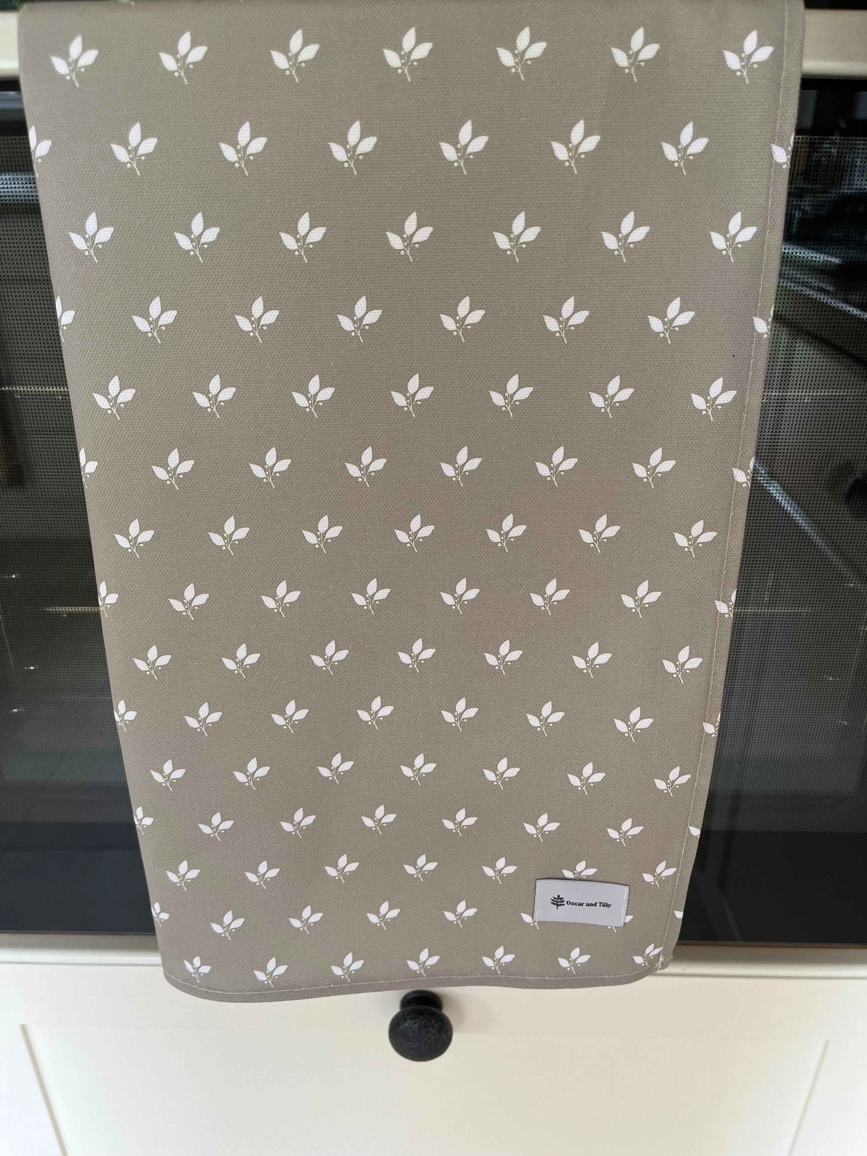 Leaf design Tea Towel - Image 3