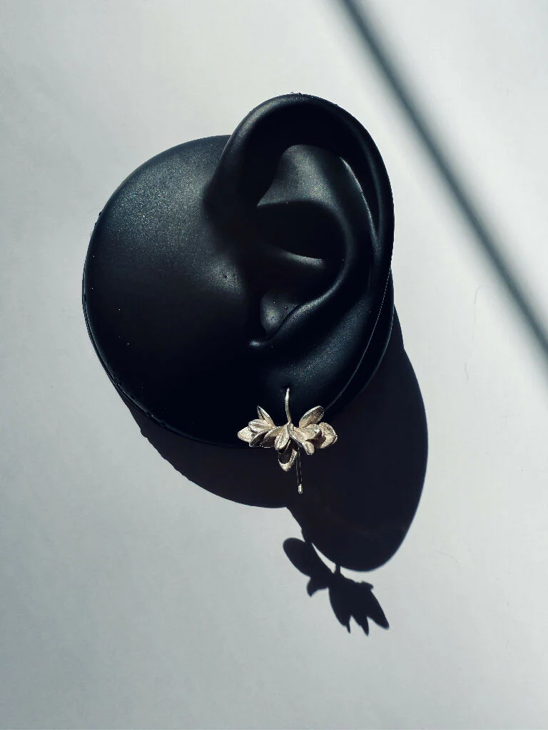Lily Buds drop earrings - Image 2