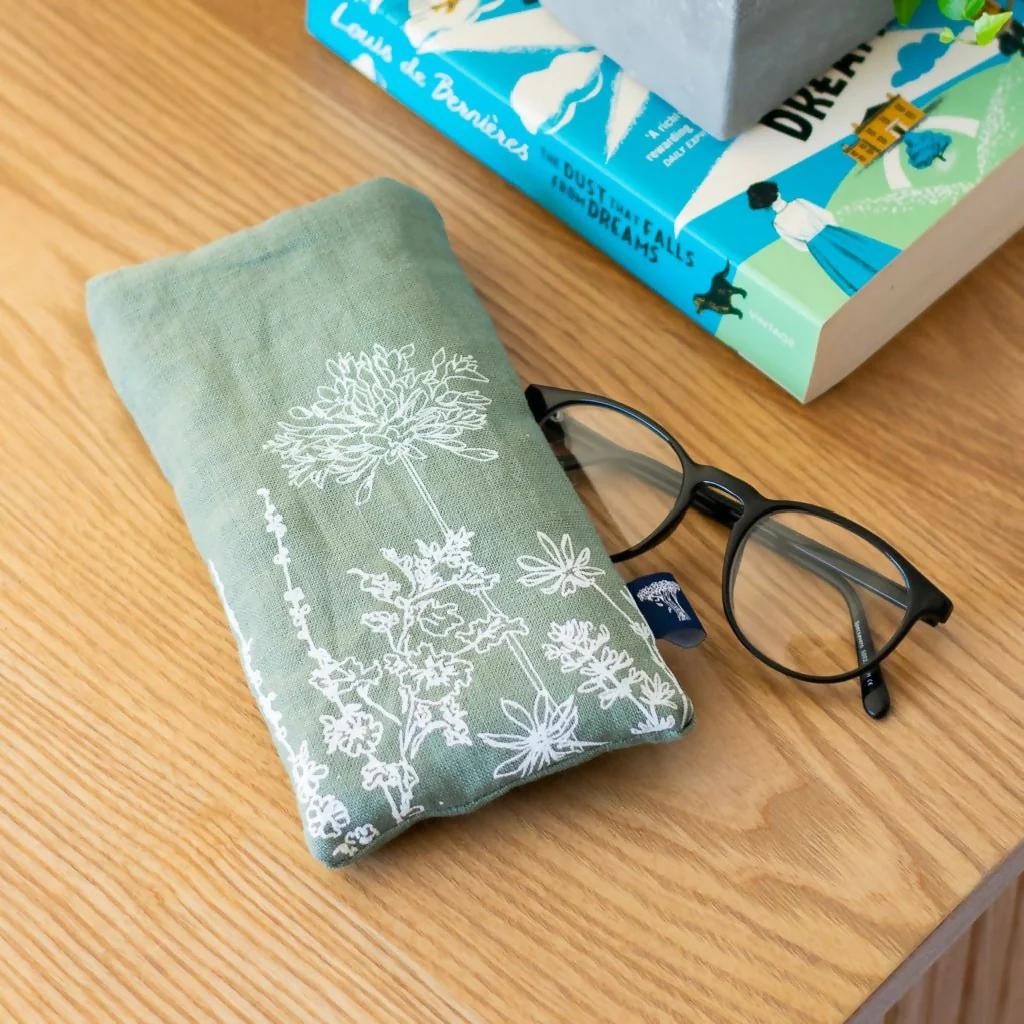 Linen Glasses Case Garden Design - Image 3