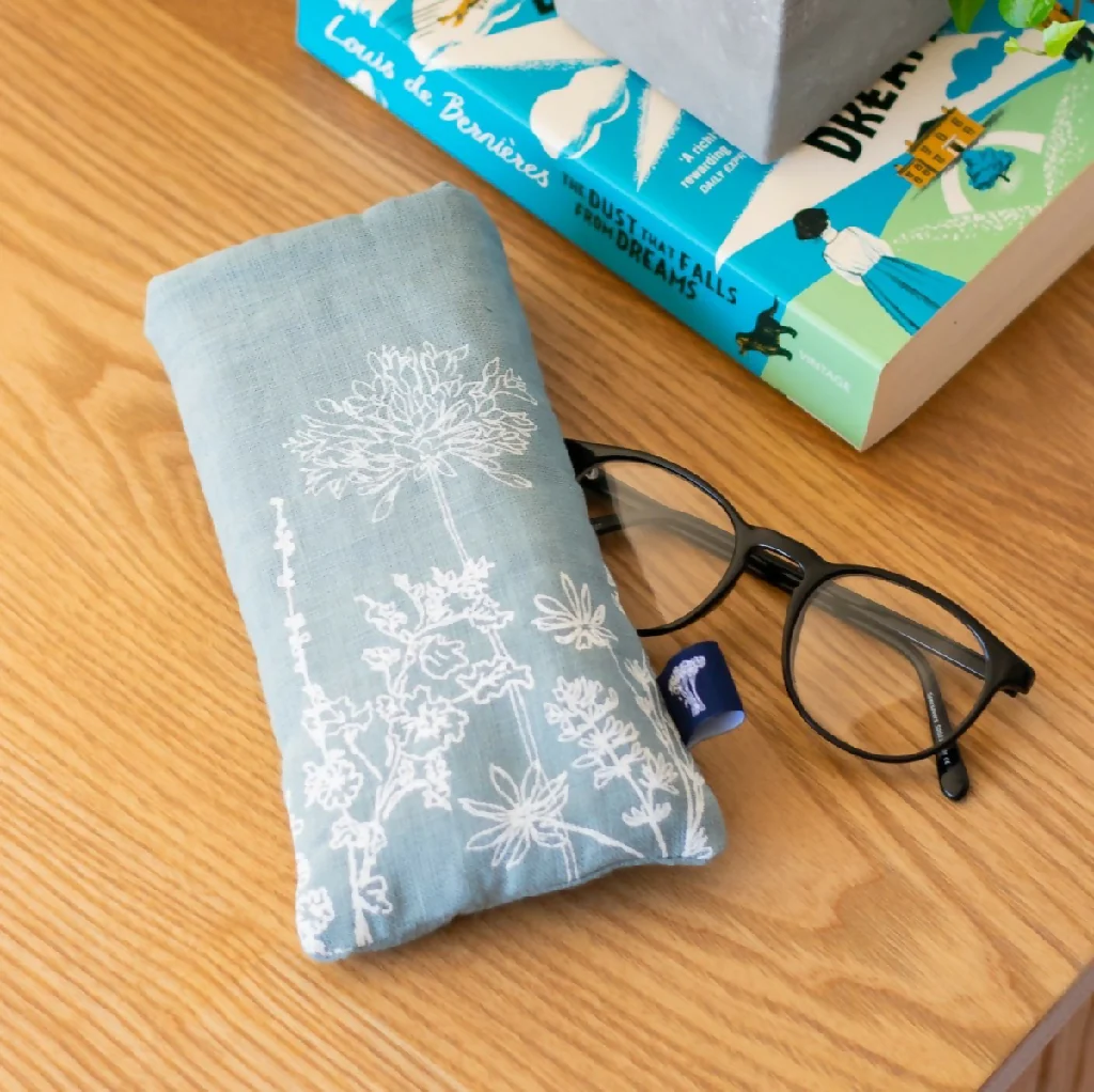 Linen Glasses Case Garden Design - Image 6