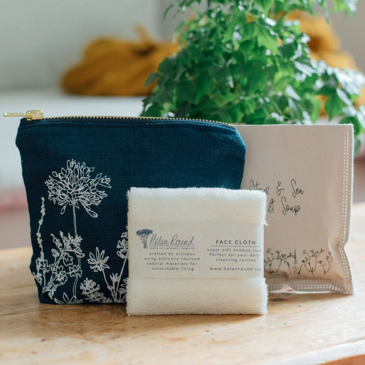 Linen Makeup Bag Gift Set - Image 6