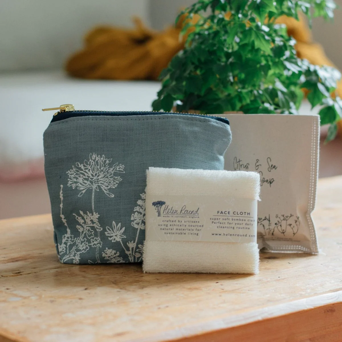 Linen Makeup Bag Gift Set - Image 8