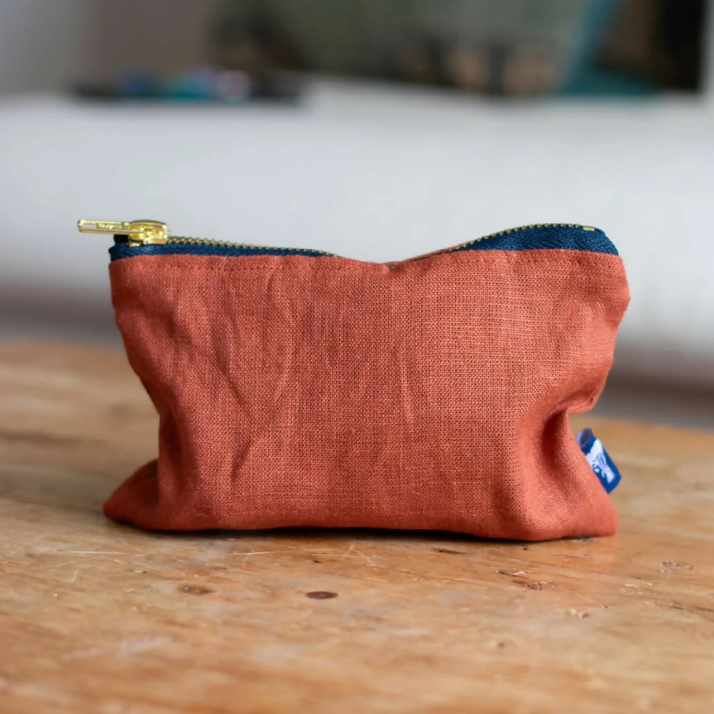 Linen Pouch with Zip - Image 4