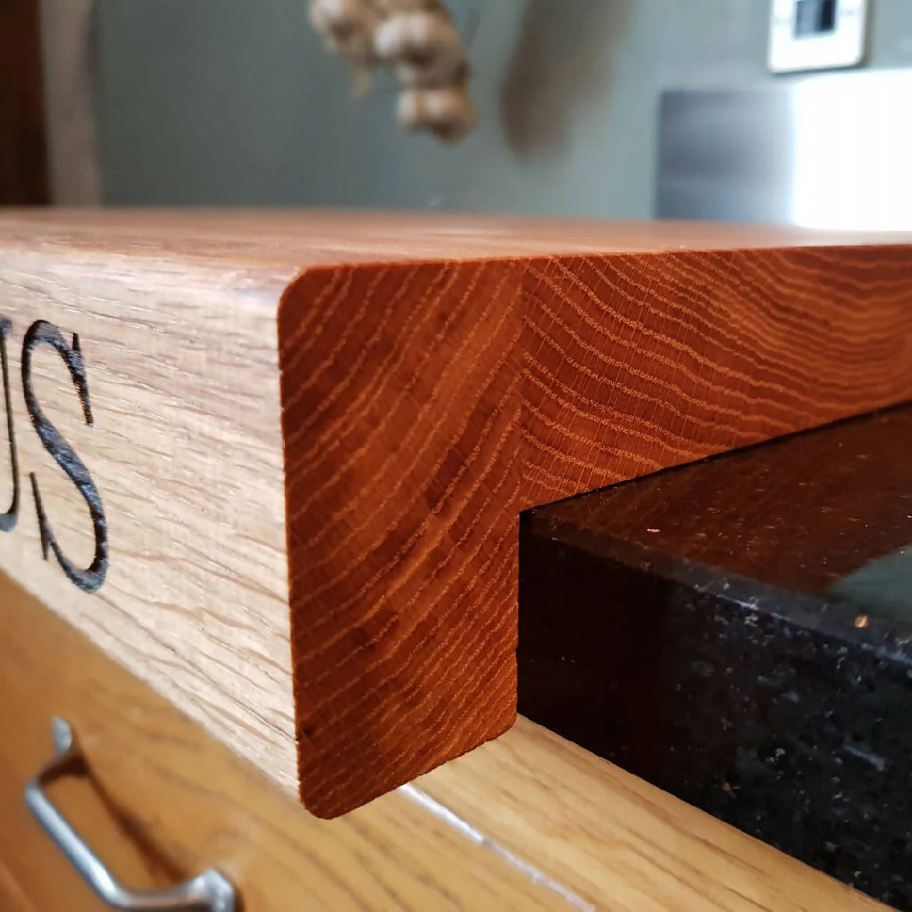 Lipped Oak Chopping Board - Image 2
