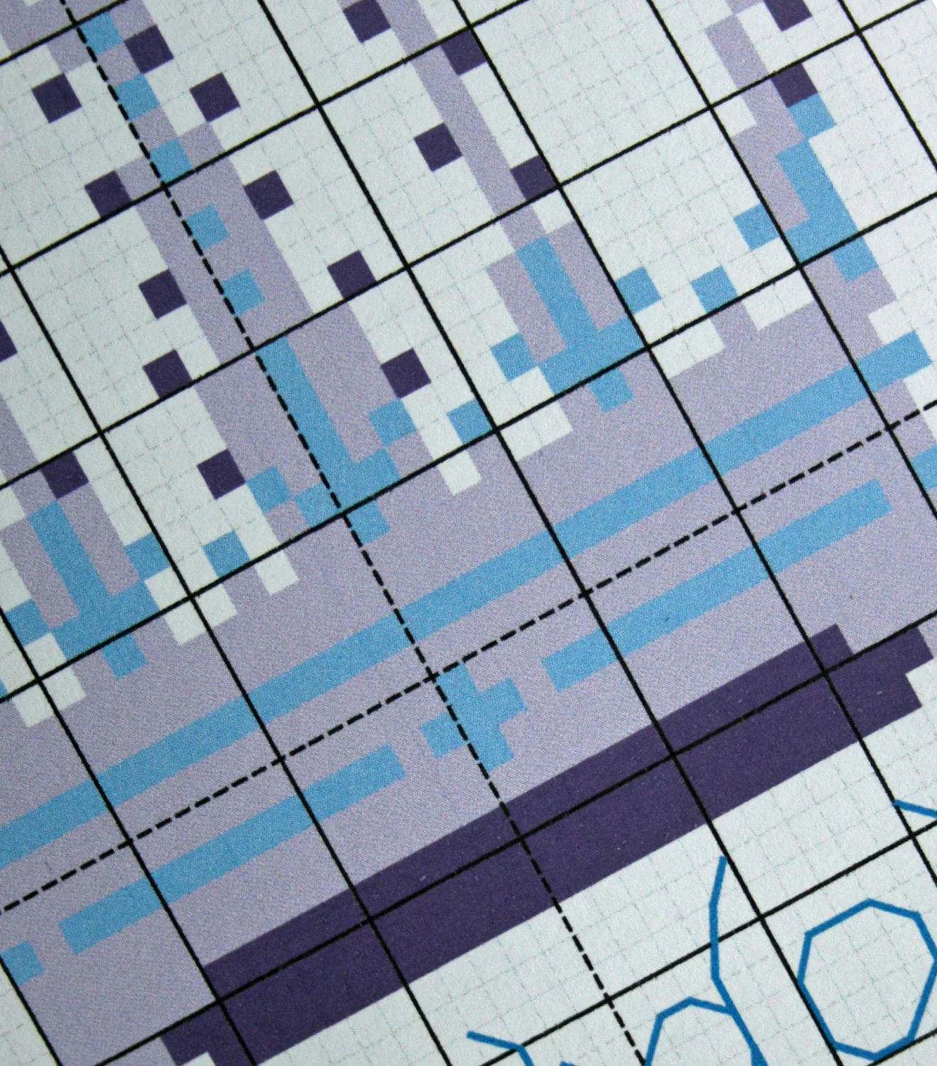 London Crown Cross Stitch Kit - Image 3