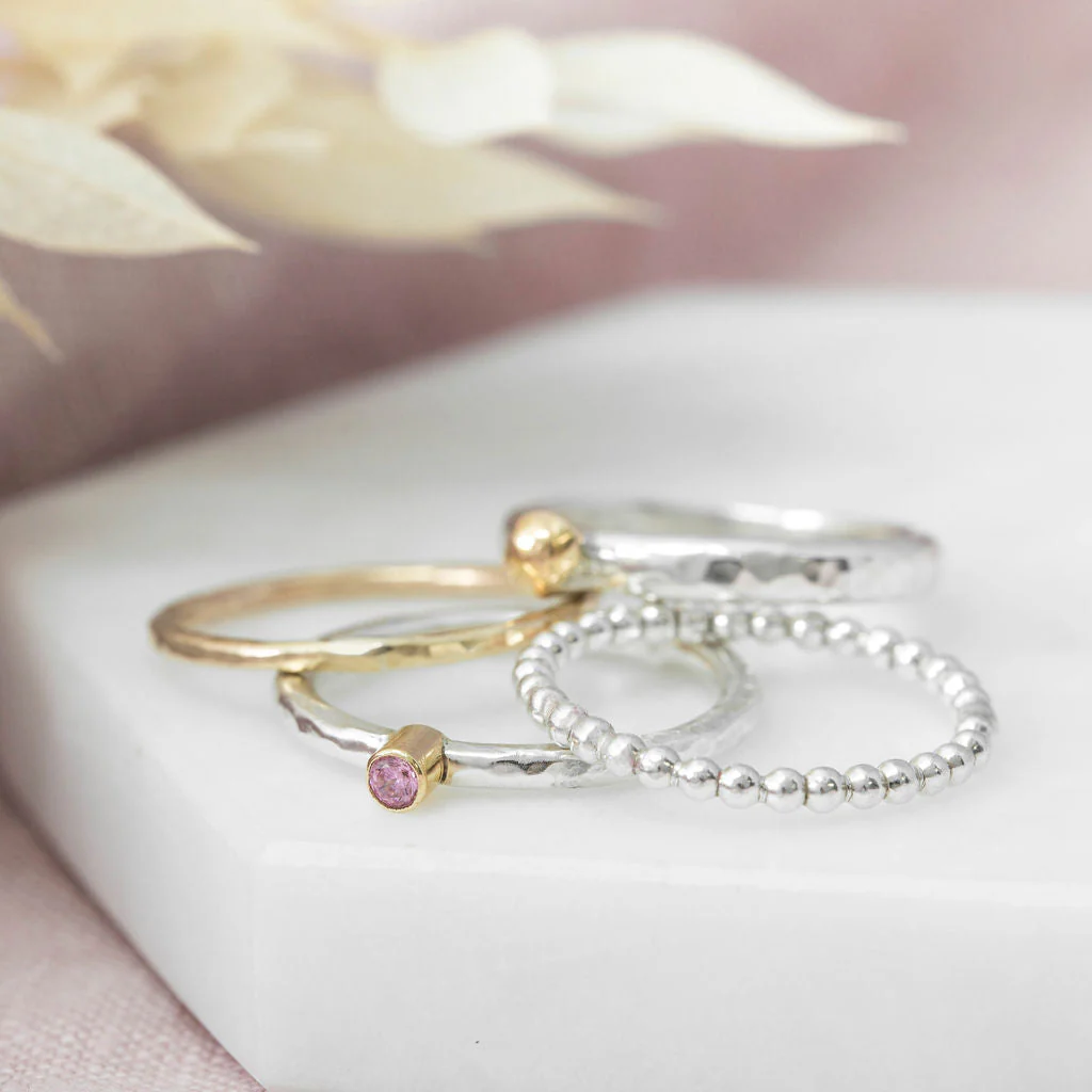 Lovely Silver stacking ring with 9ct gold setting of a Cubic Zirconia - Image 2