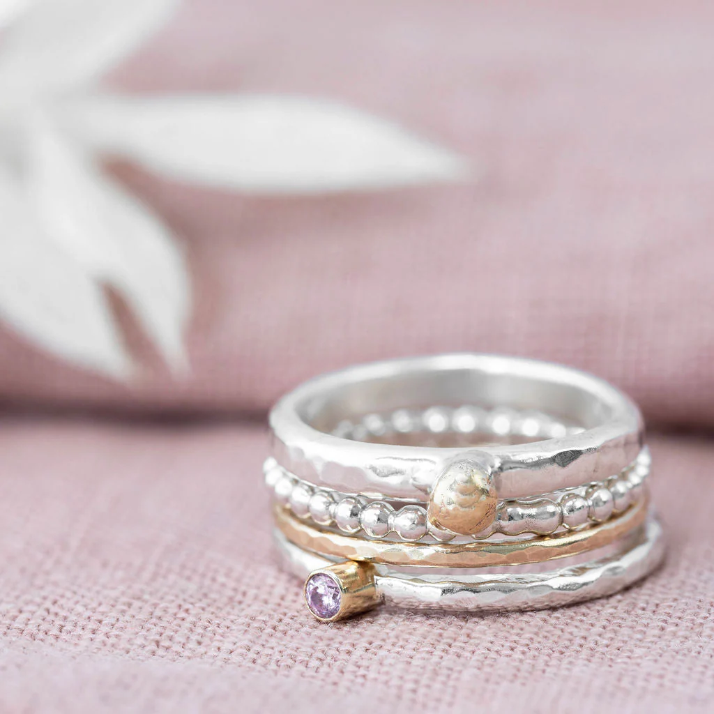 Lovely Silver stacking ring with 9ct gold setting of a Cubic Zirconia - Image 3