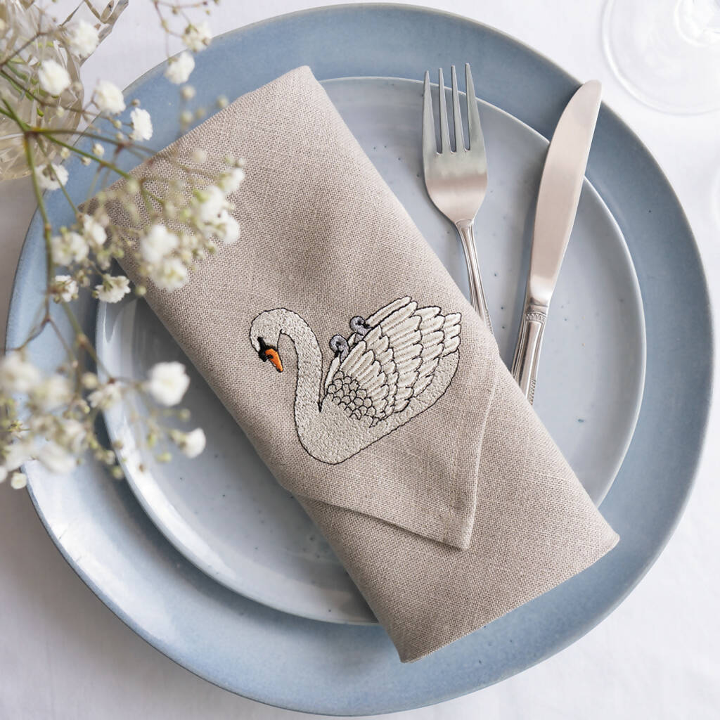 Luxury Embroidered Swan Tableware Gift Set - Image 5