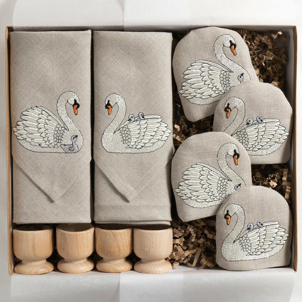 Luxury Embroidered Swan Tableware Gift Set - Image 9