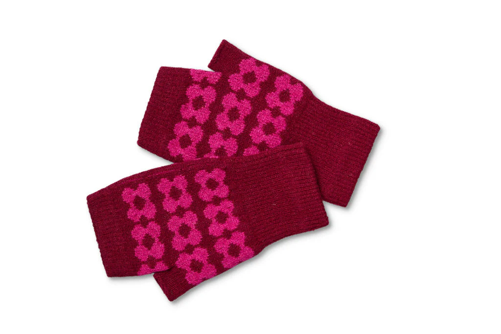 Mabel Sheppard Daisy Flower Fingerless Wool Mittens - Made in Scotland - Image 12