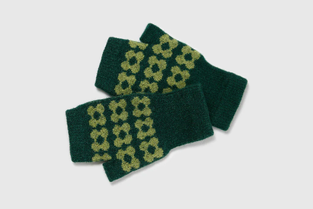 Mabel Sheppard Daisy Flower Fingerless Wool Mittens - Made in Scotland - Image 6