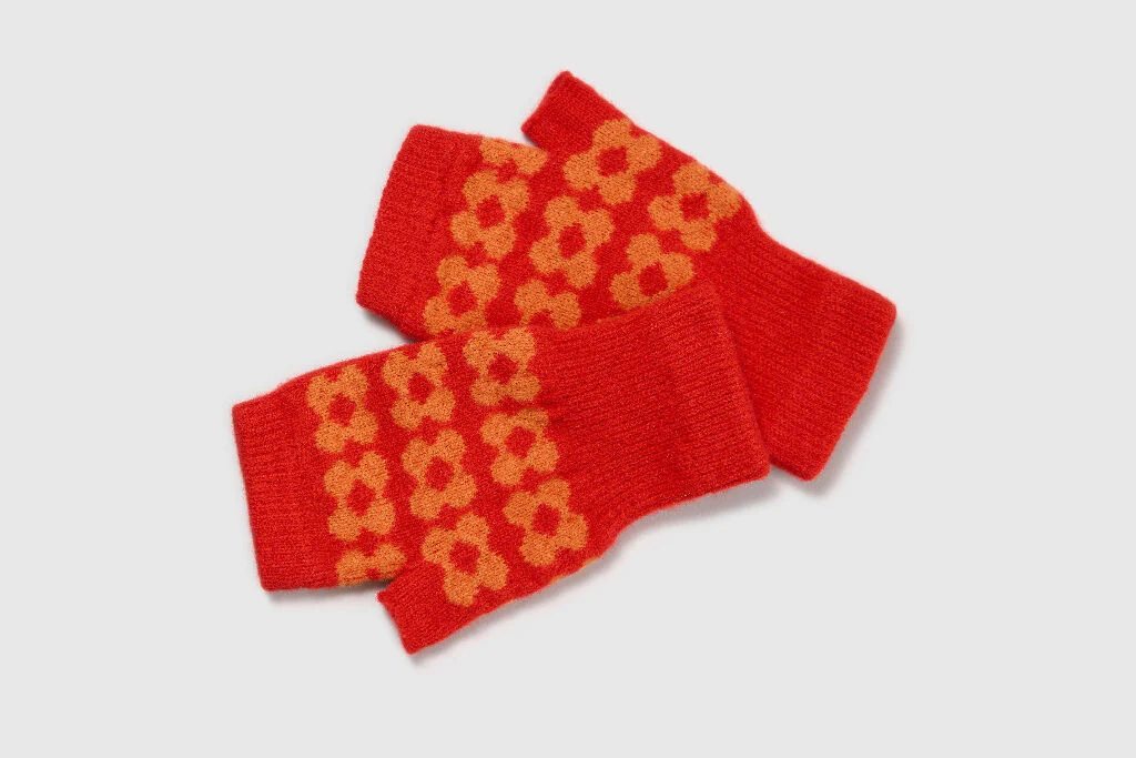 Mabel Sheppard Daisy Flower Fingerless Wool Mittens - Made in Scotland - Image 8