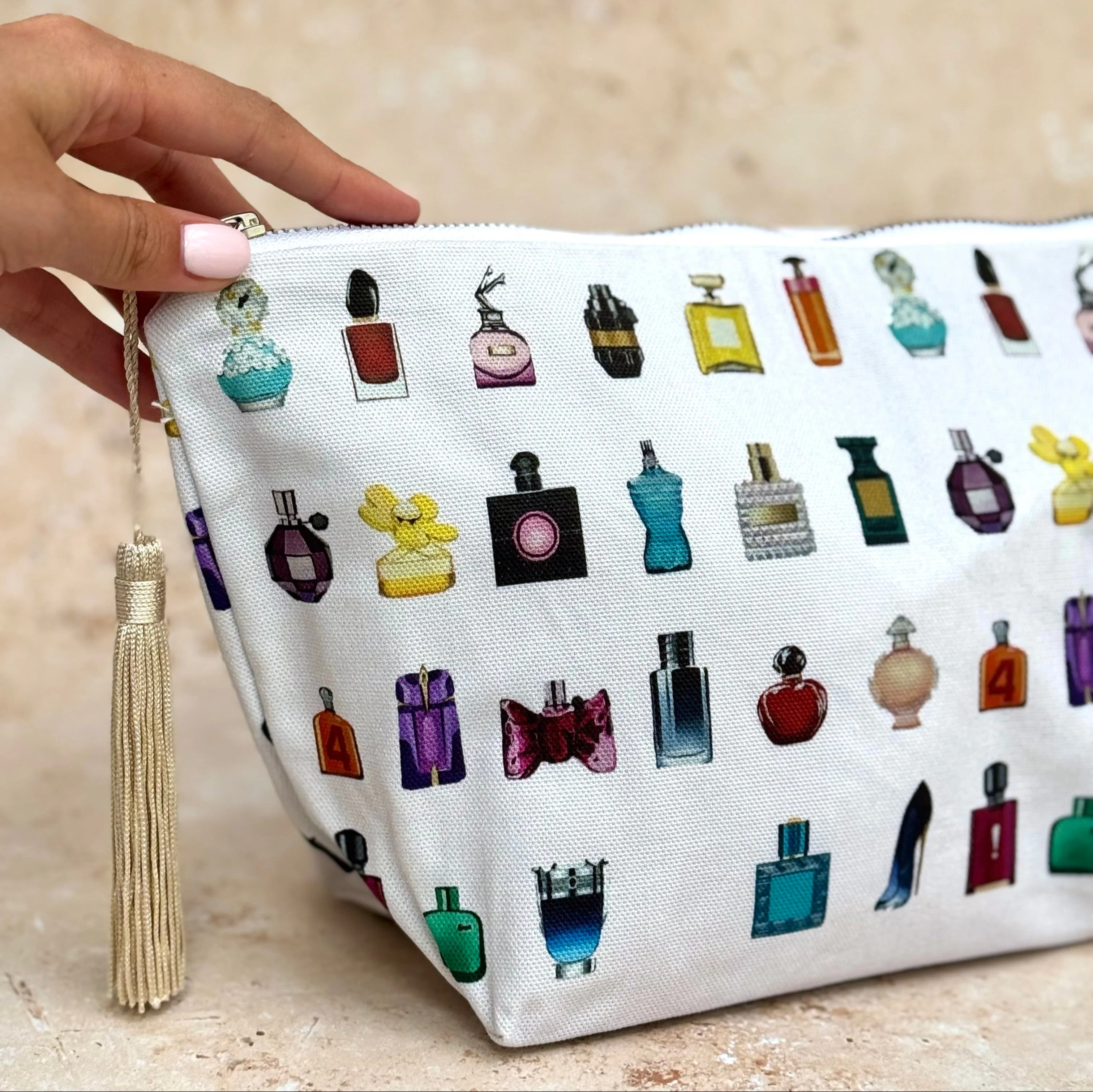 Makeup & Washbags - Image 13