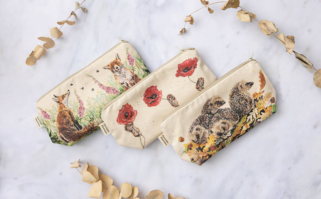Mice and Poppies Make-up Bag in Cream - Image 3