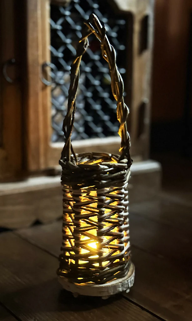 Mini Willow Lanterns - Image 5
