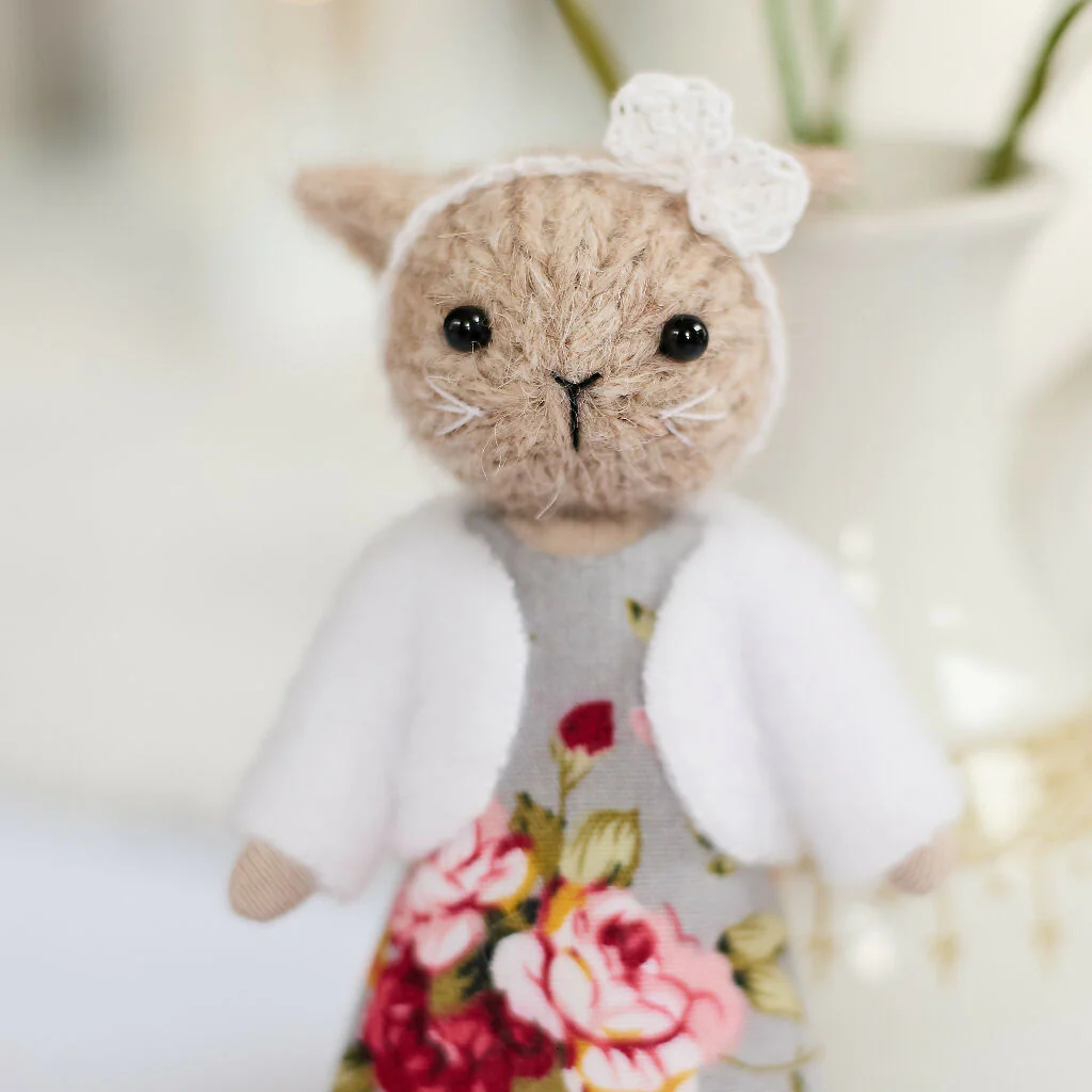 Miniature Cat Doll in Grey - Image 4