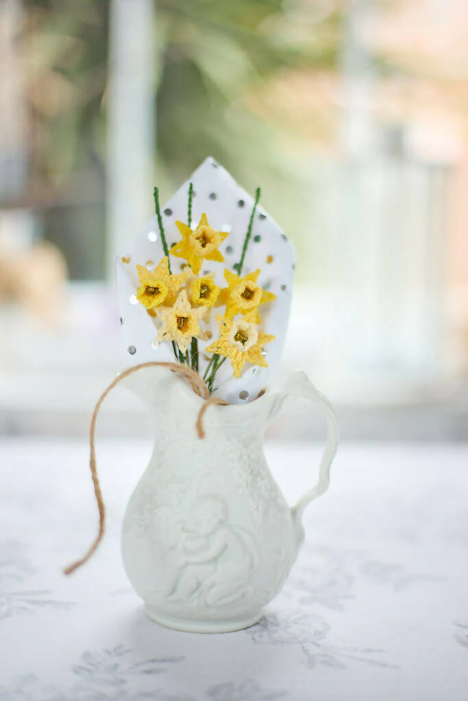 A Bunch of Miniature Daffodils in Yellow - Image 2