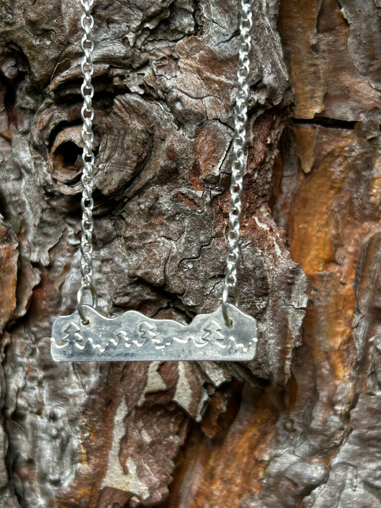 Mountain silver skiers Necklace - Image 3