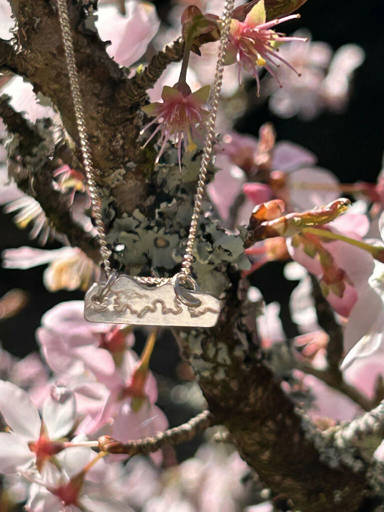 Mountain view silver skiers Necklace