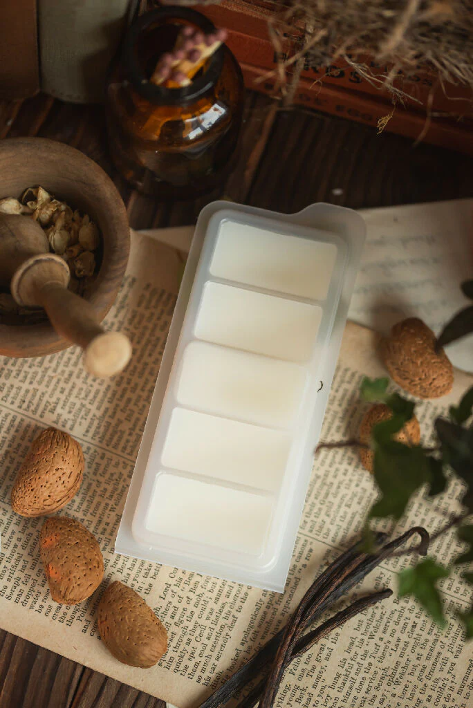 Myrrh and Tonka Botanical Wax Melt - Image 4