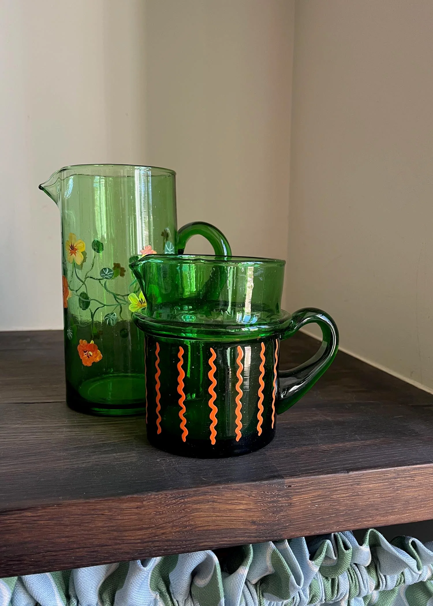 Nasturtium green recycled glass jug - Image 4