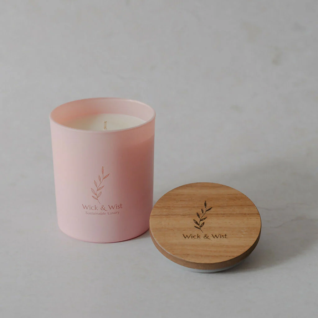 No. 01 Arabian Rose Luxury Candle - Image 3