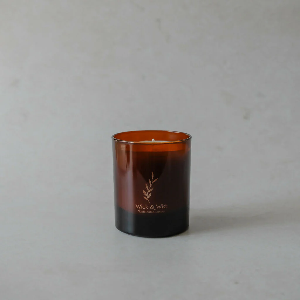 No. 05 Cashmere Vanilla & Sea Salt Caramel Luxury Candle - Image 6