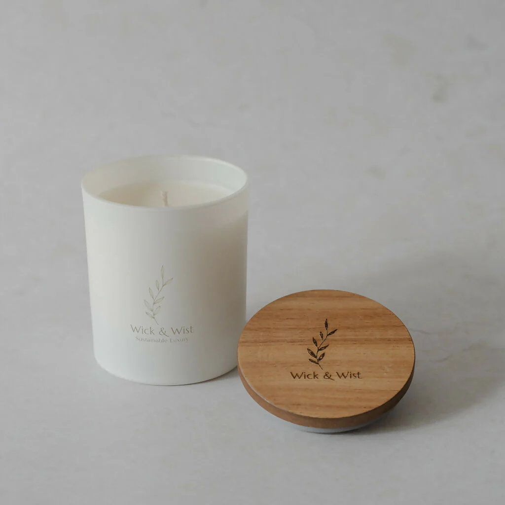No. 12 English Pear & Patchouli Luxury Candle - Image 3