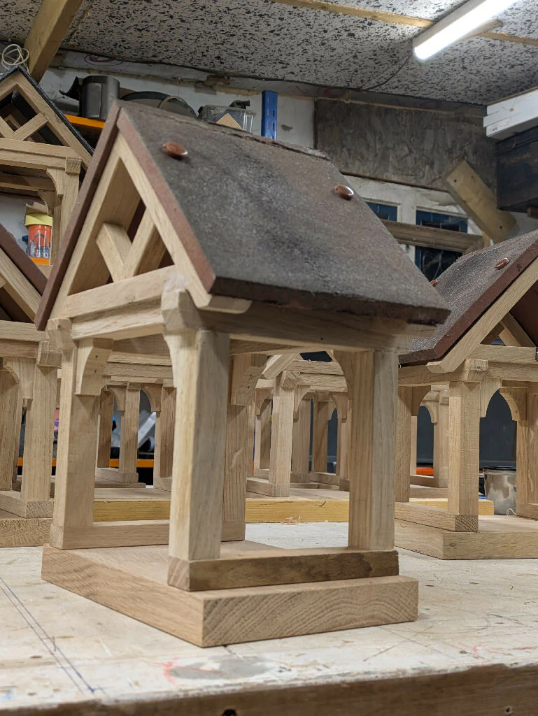 Oak Bird Table with Clay Tile Roof - Image 4
