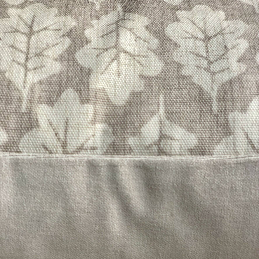 Oak Leaf & Cream Linen-Backed Cushion - Image 4