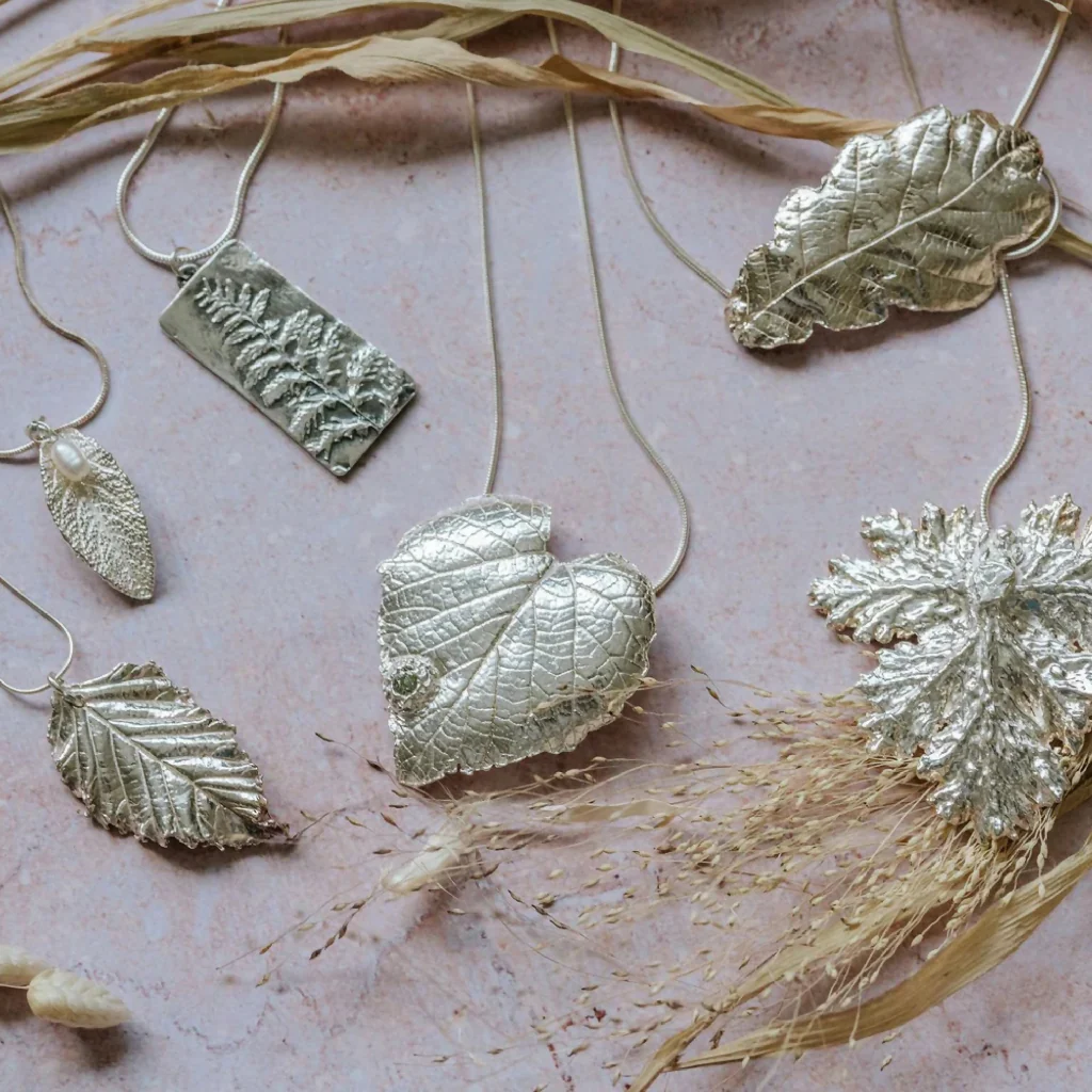 Oak Leaf Pendant - Image 3