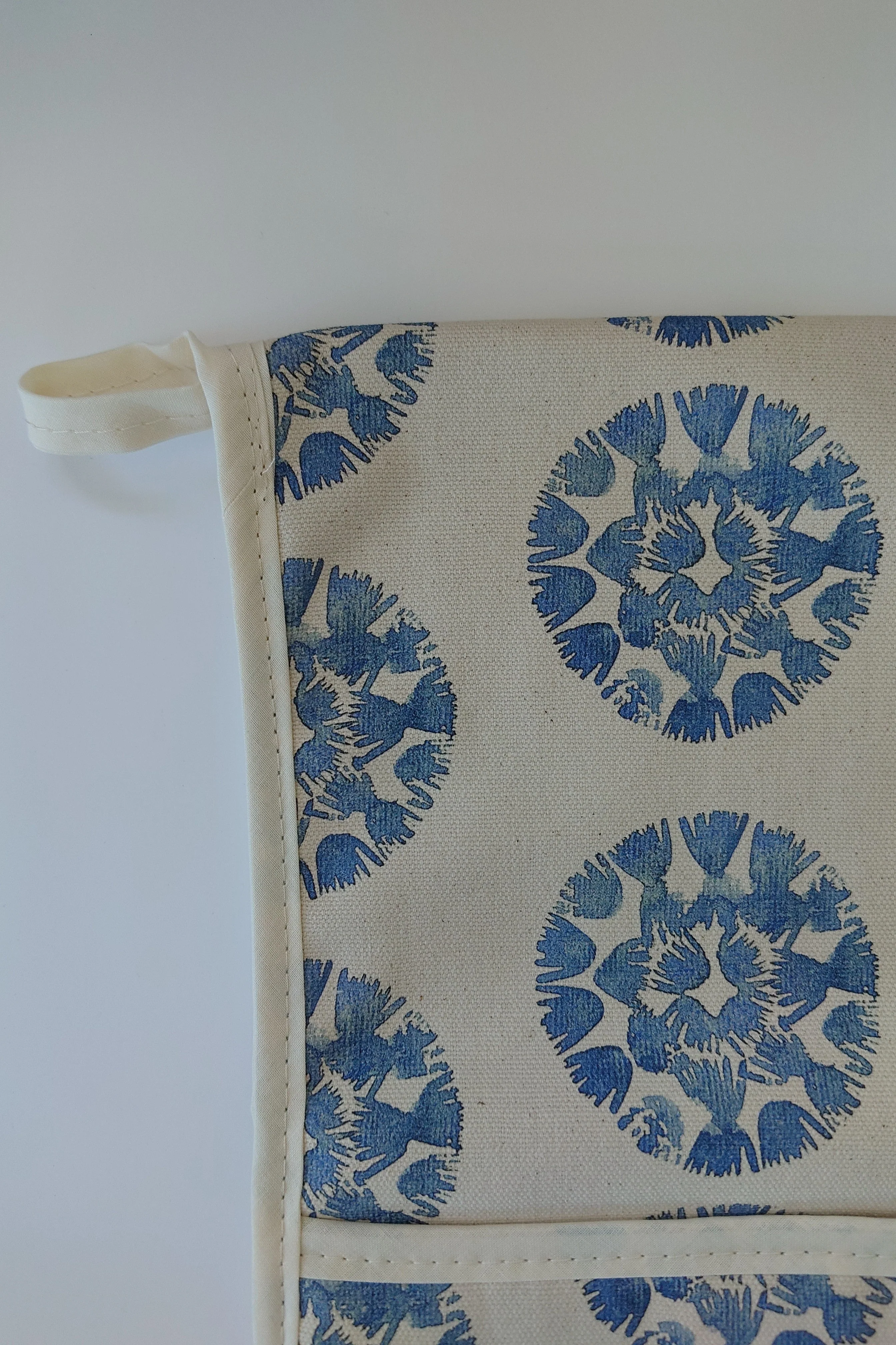 Organic Double Oven Glove - Machair Clock Blue - Image 5