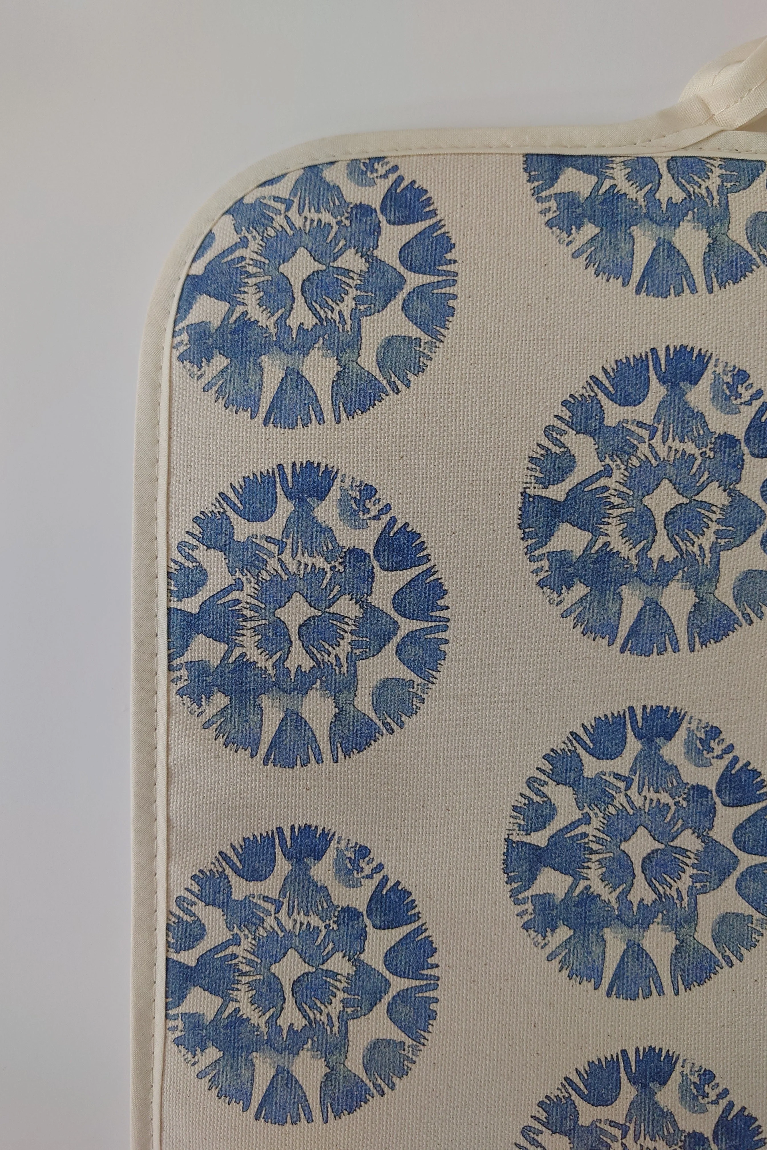 Organic Rayburn Hob Cover and Table Protector - Machair Clock Blue - Image 3