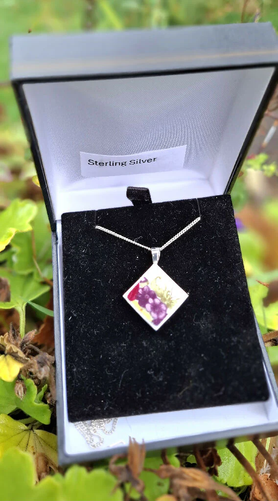 Pansy Broken China Pendant - Image 2