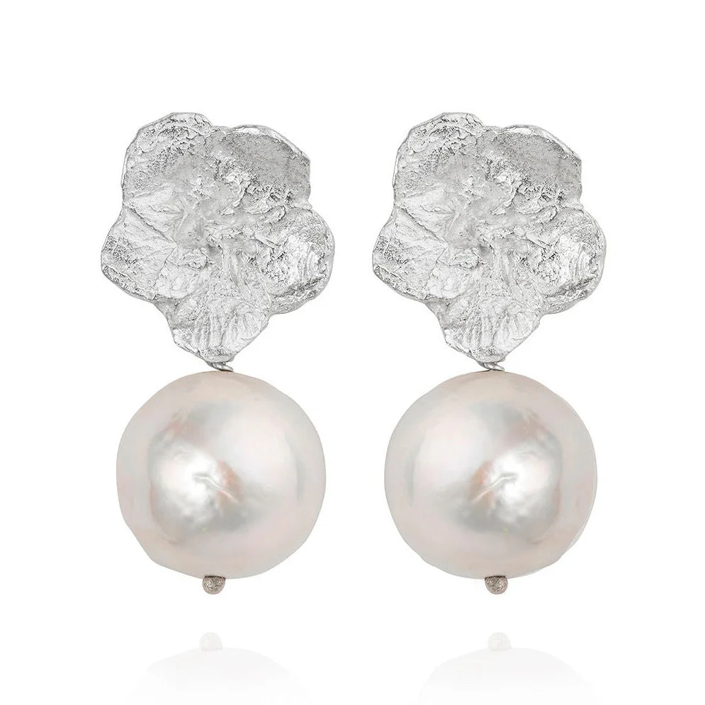 Pearl and Hedgerow flower earrings - Image 3