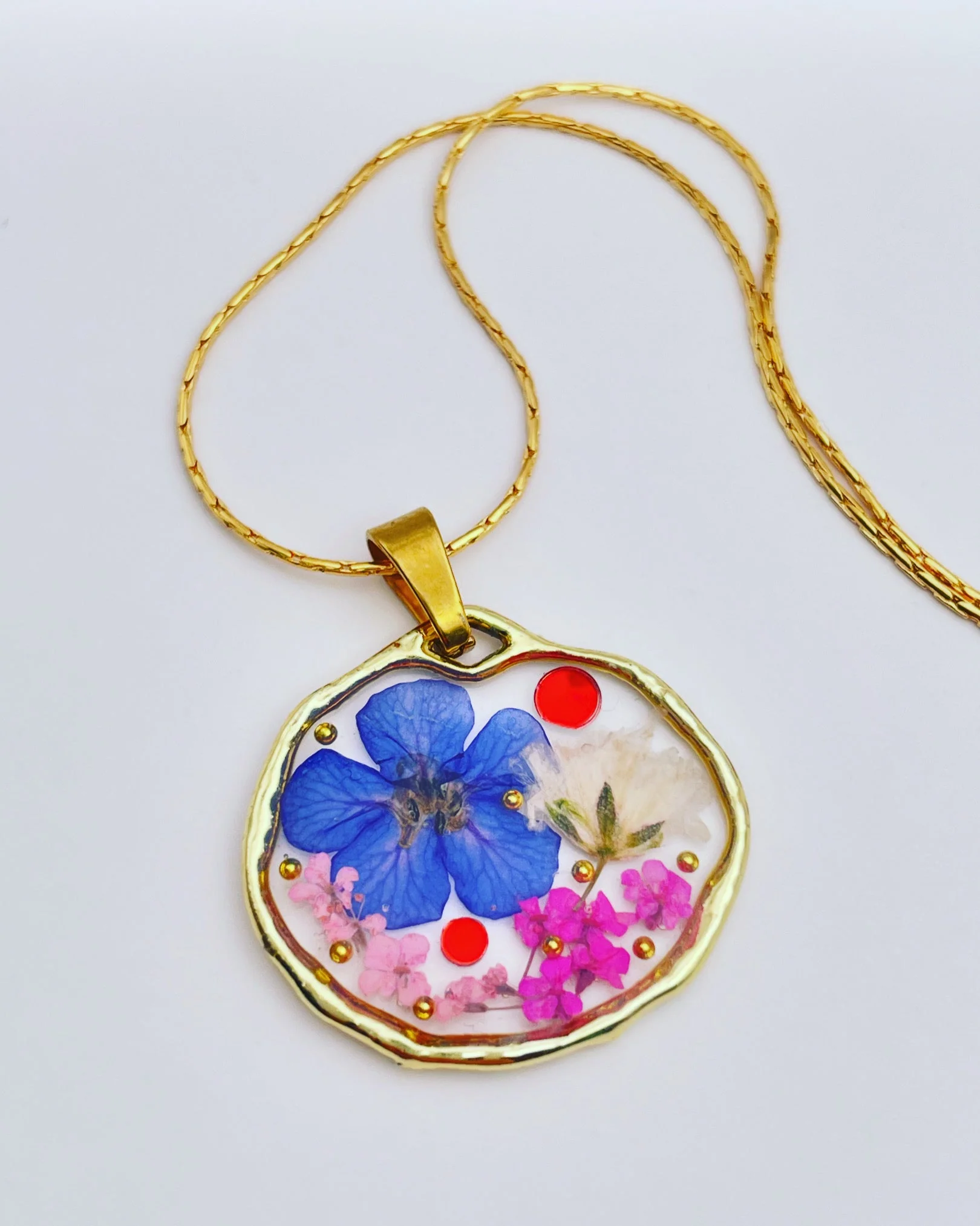 Pendant necklace with real pressed flowers - Image 5