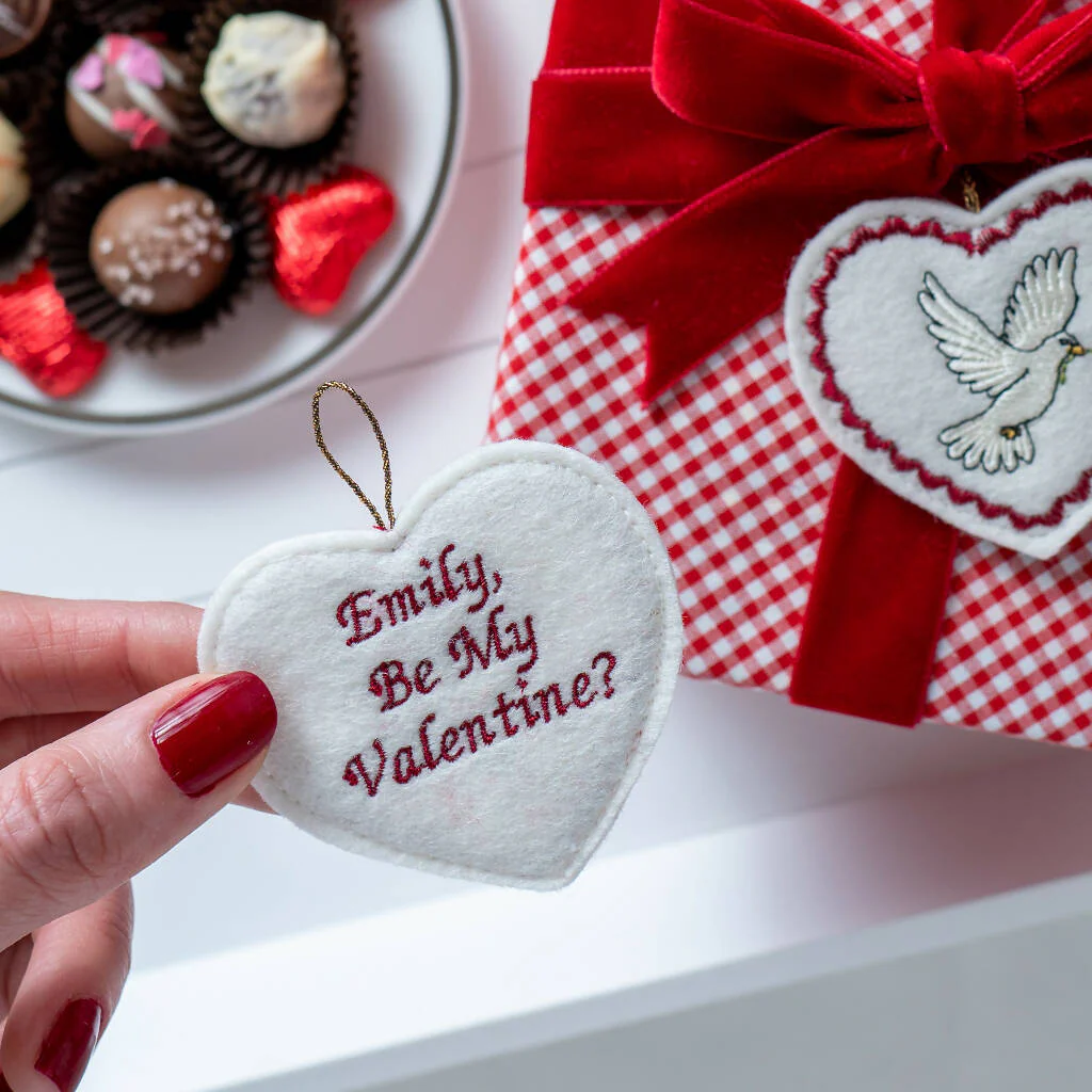 Personalised Embroidered Valentine's Gift Tag - Image 4
