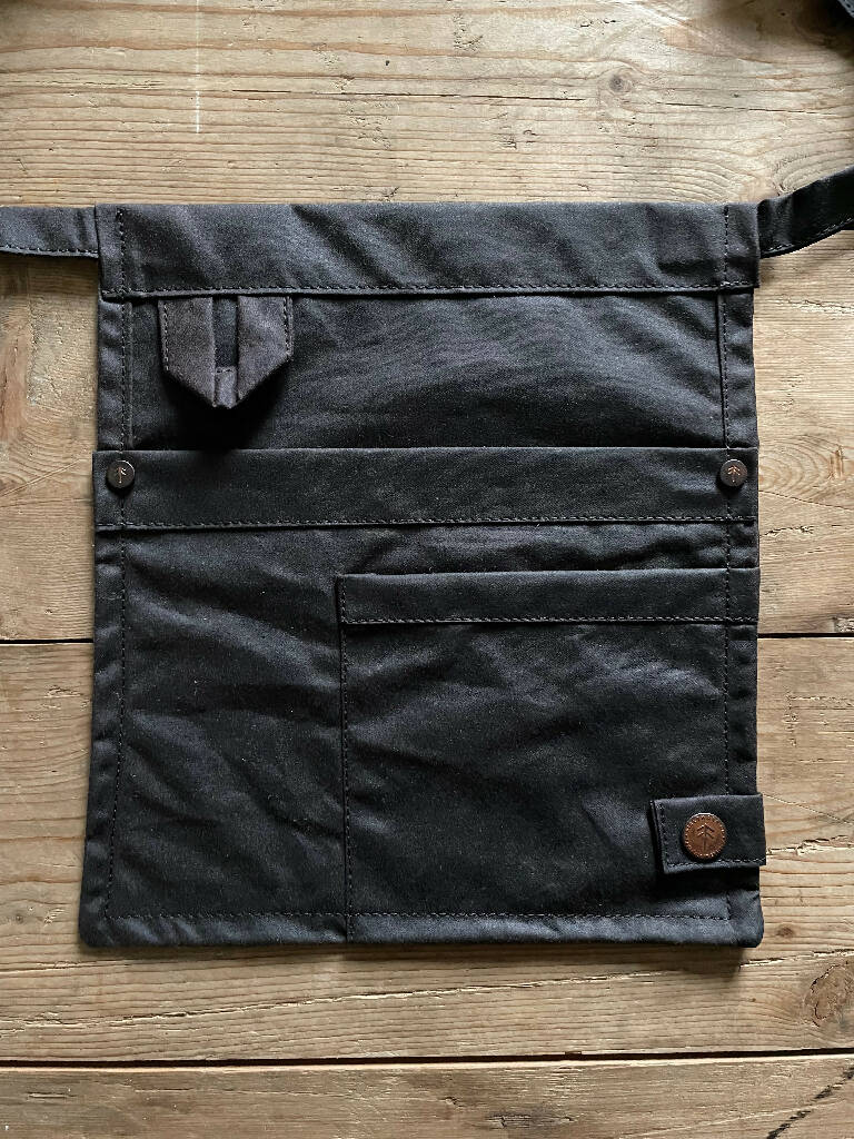 Pocket Apron - Image 2