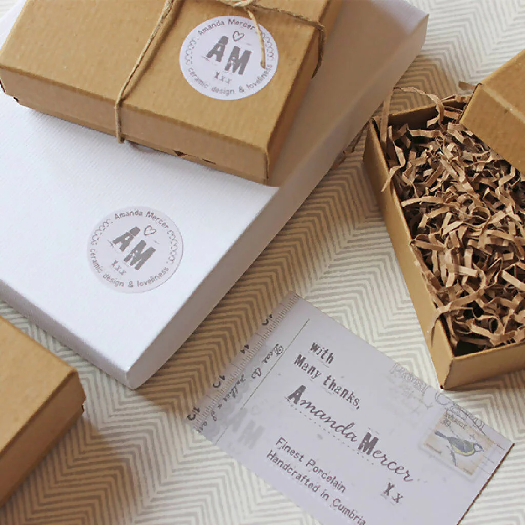 Porcelain Lace And Bee House Decoration - Image 2