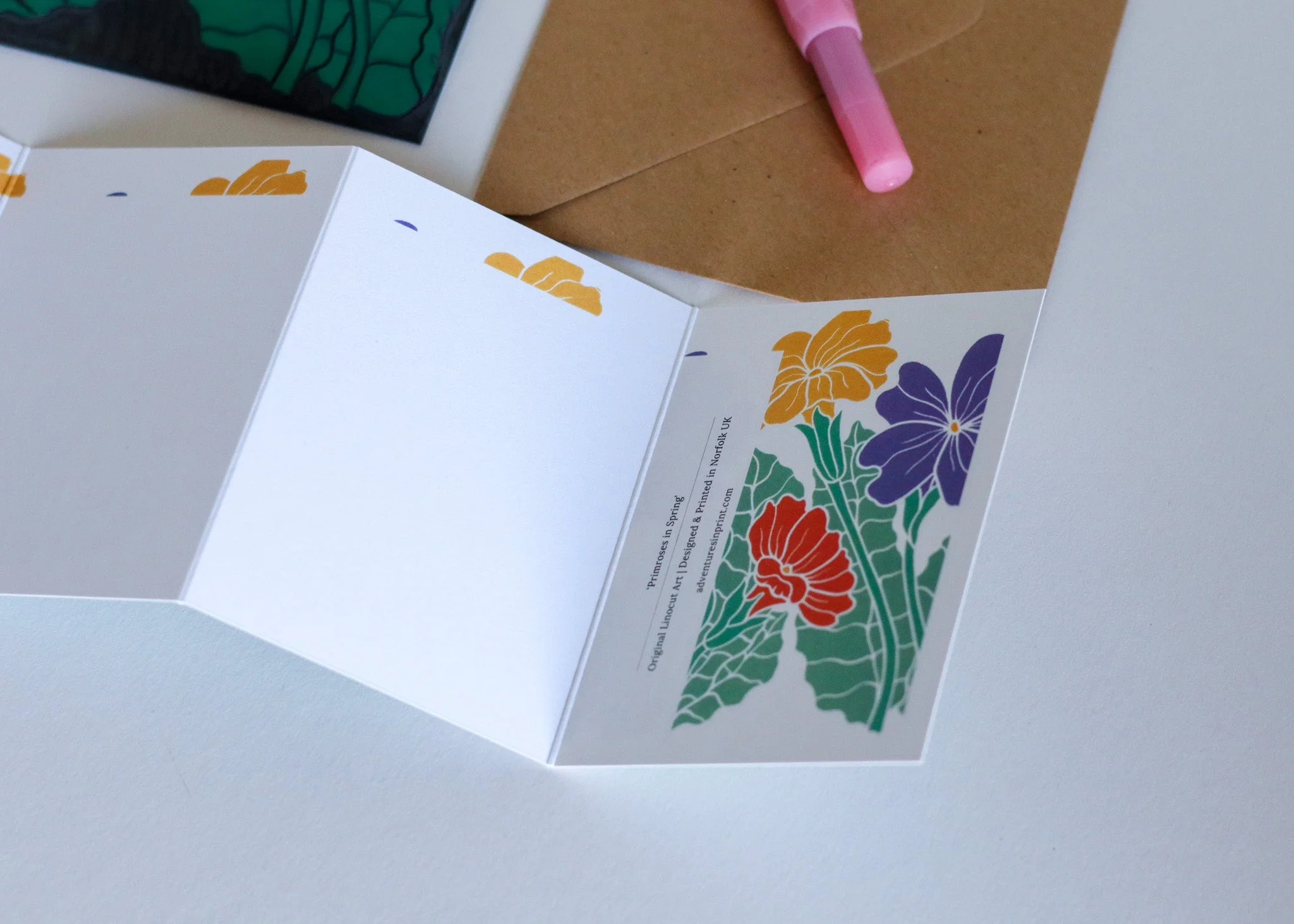 Primroses in Spring Garland Card | Single Card & Envelope - Image 4