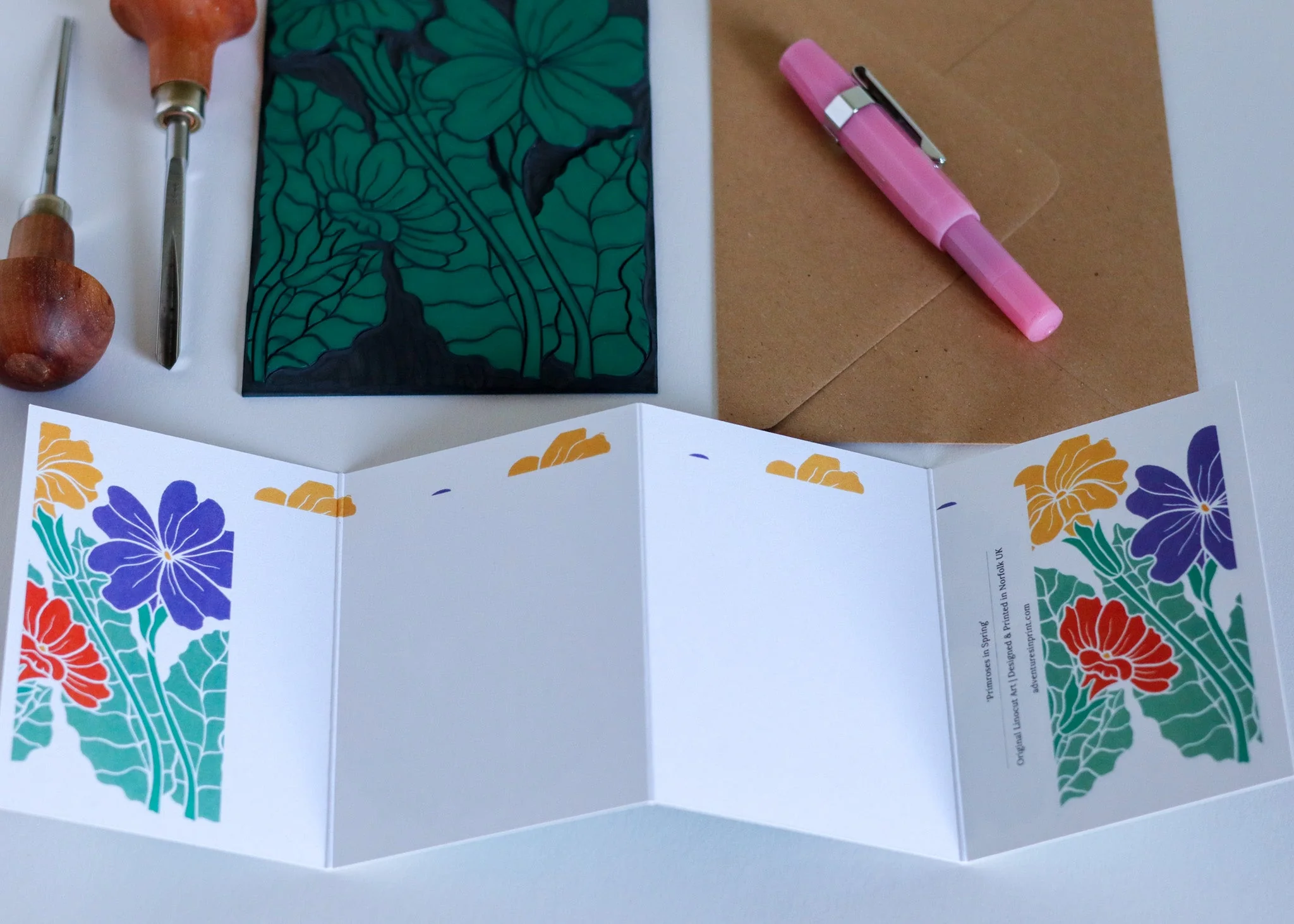 Primroses in Spring Garland Card | Single Card & Envelope - Image 6