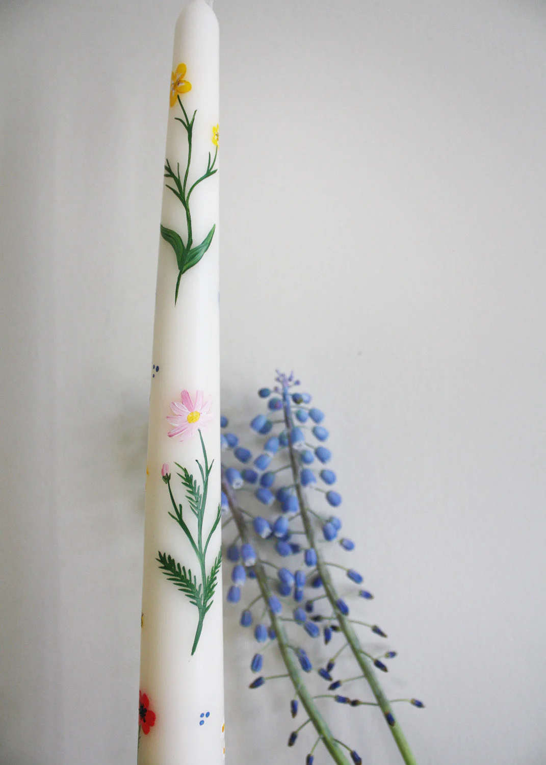 Rainbow wild flowers candle - Image 5
