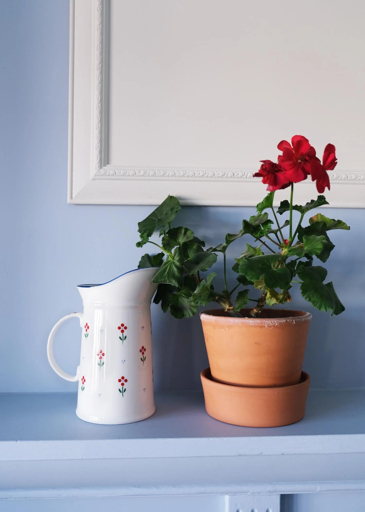 Red flower ceramic jug - Image 2