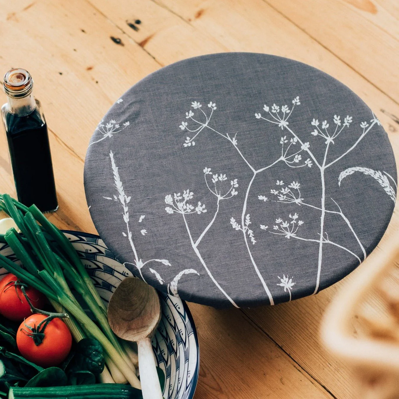 Reusable Large Bowl Cover Hedgerow Design - Image 4