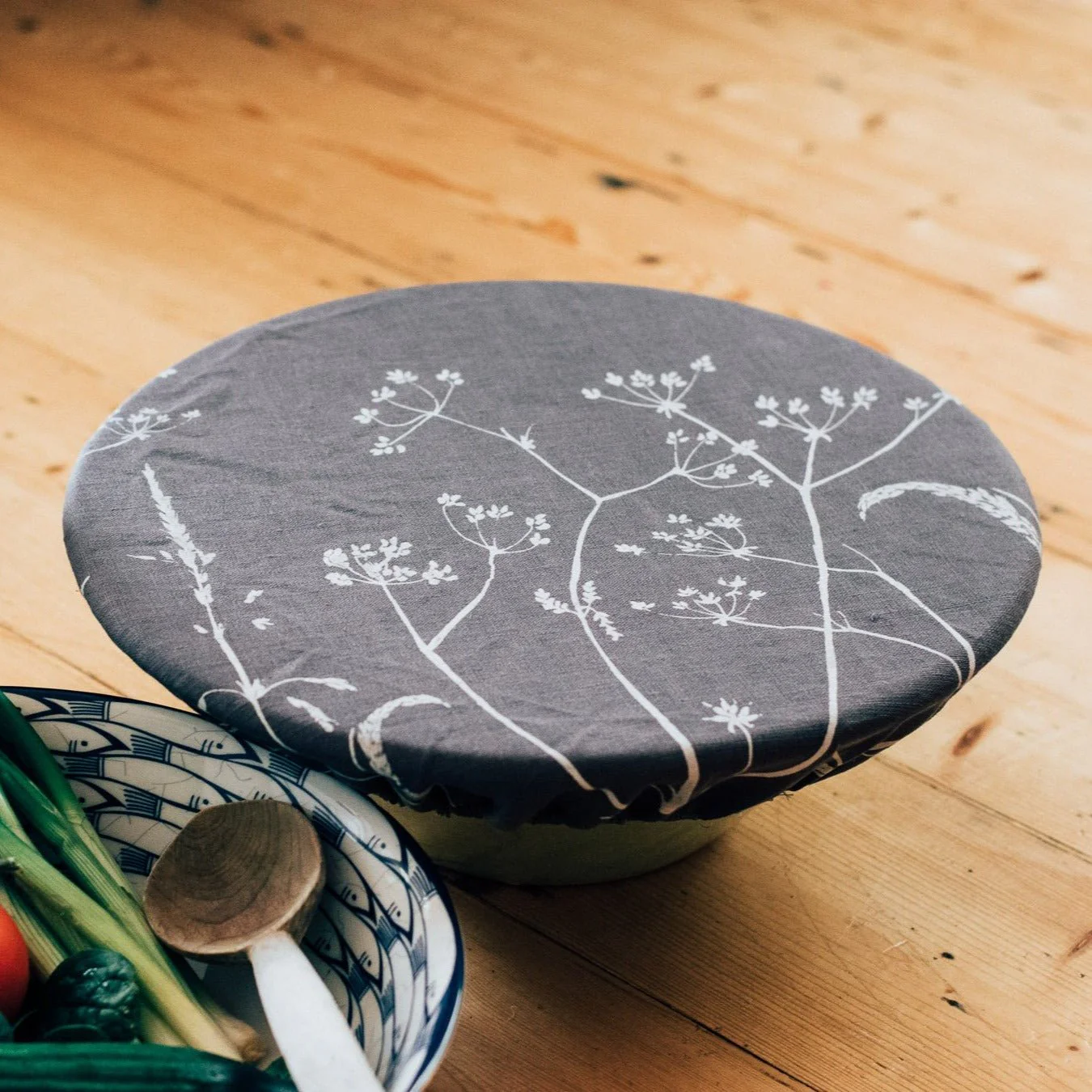 Reusable Large Bowl Cover Hedgerow Design - Image 5