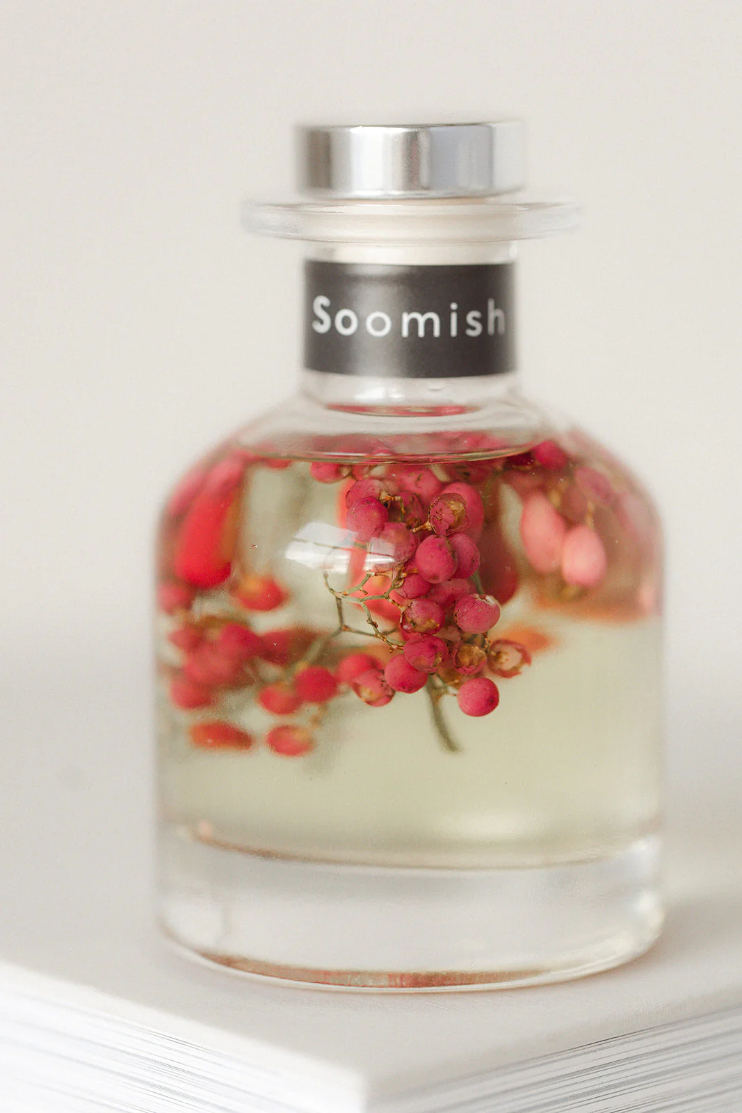Rich Rhubarb & Ripe Fruits Botanical Reed Diffuser - Image 4