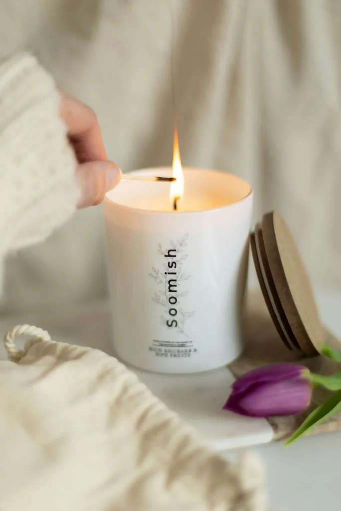 Rich Rhubarb & Ripe Fruits Signature Candle - Image 2