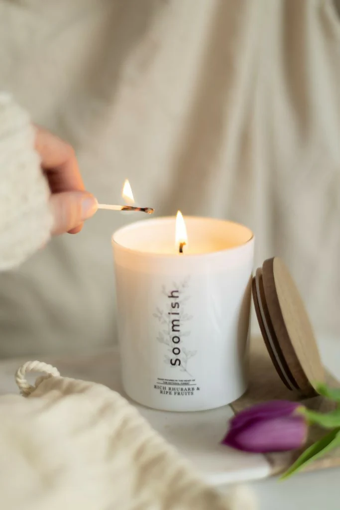 Rich Rhubarb & Ripe Fruits Signature Candle - Image 3