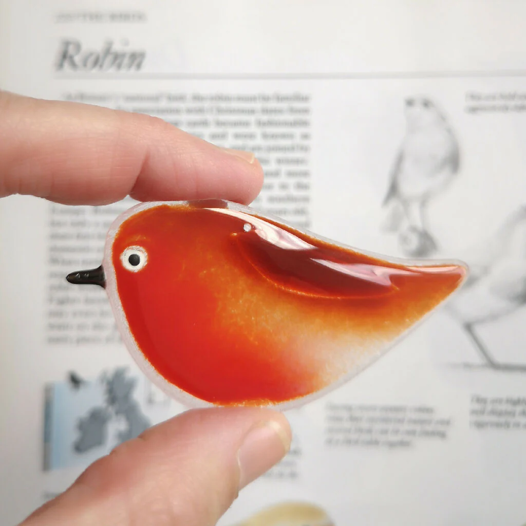 Robin, a hanging glass bird decoration - Image 2