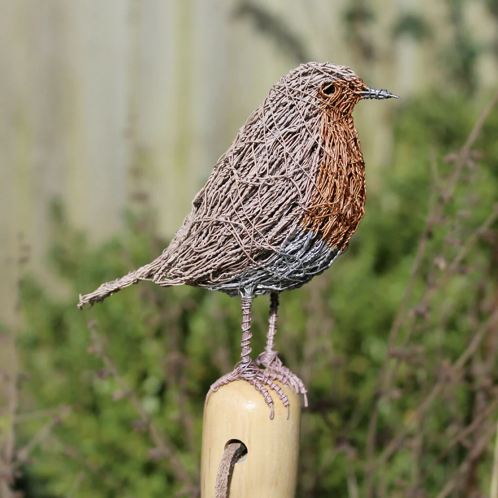 Robin Wire Garden Sculpture - Image 2